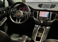PORSCHE Macan Sport