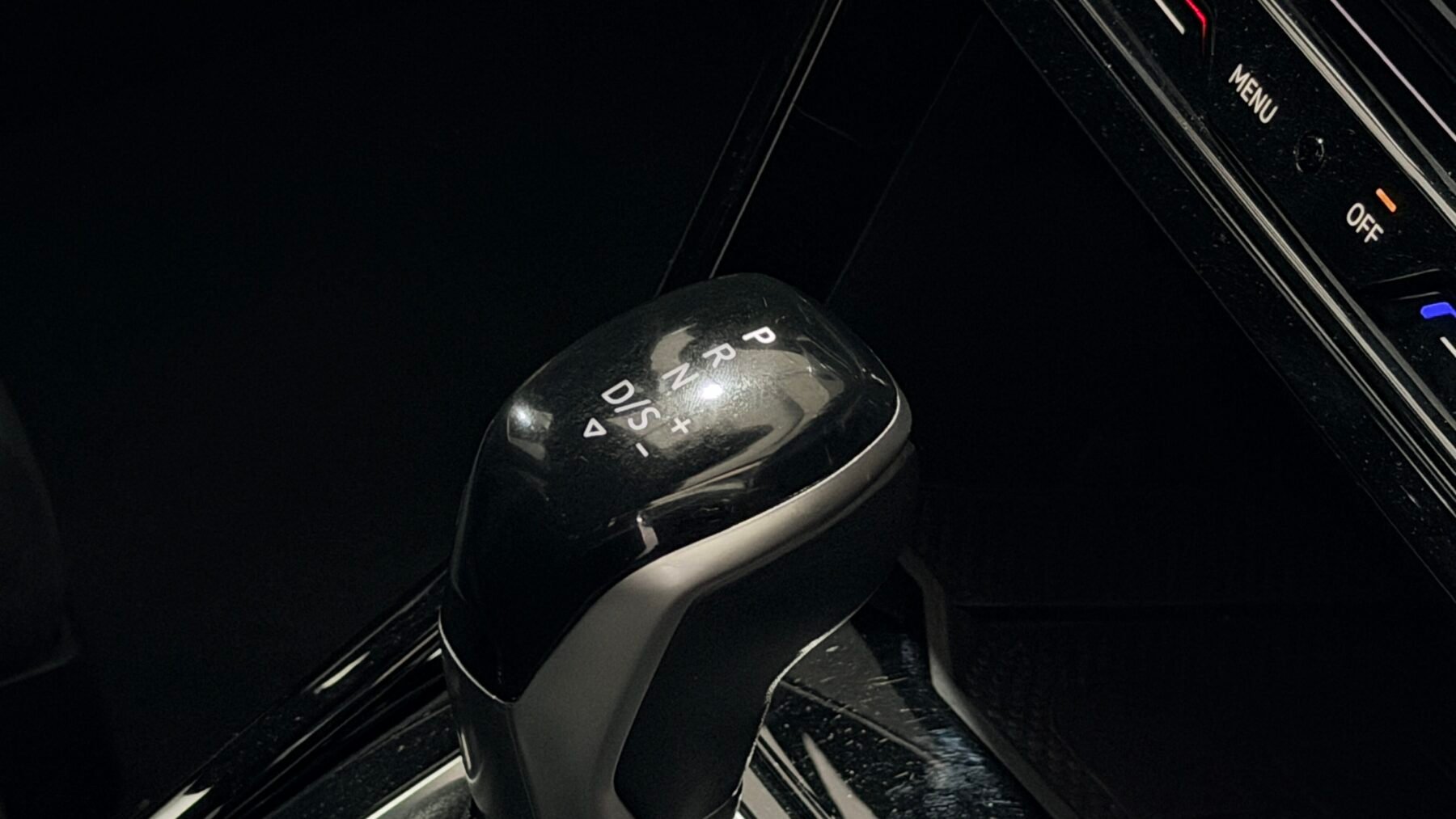 VOLKSWAGEN R-LINE DSG