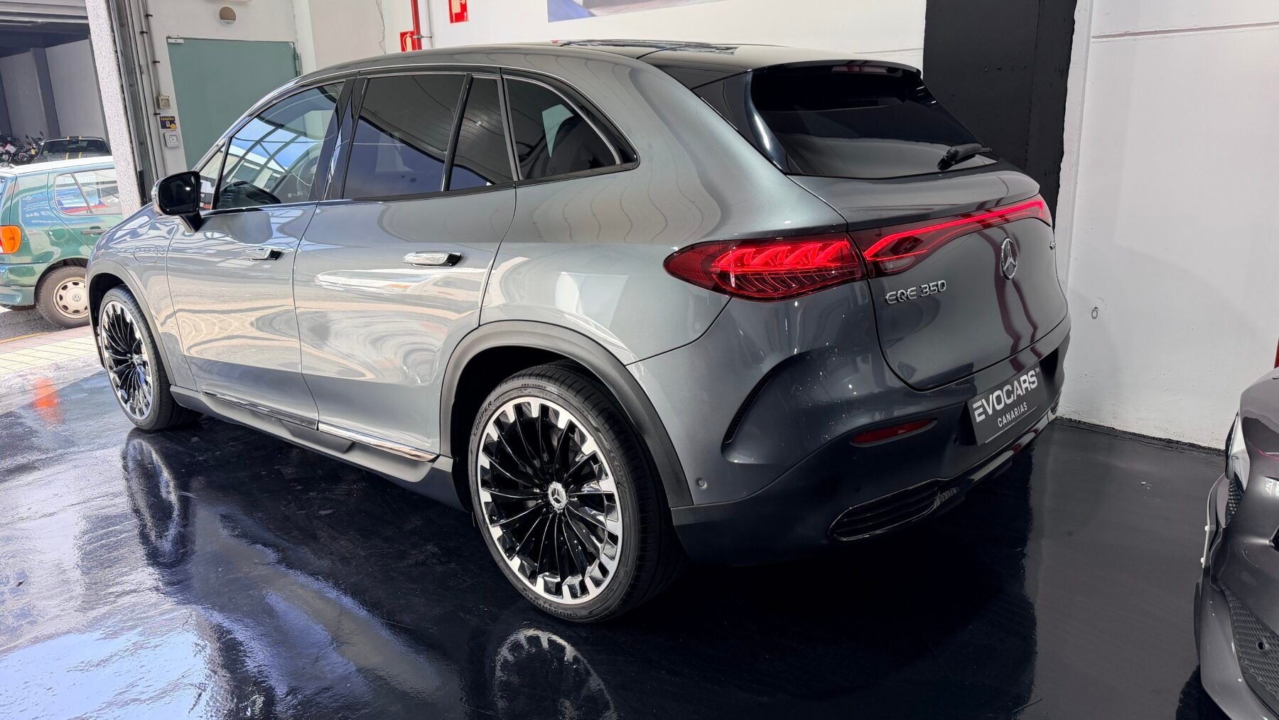 MERCEDES-BENZ EQE SUV