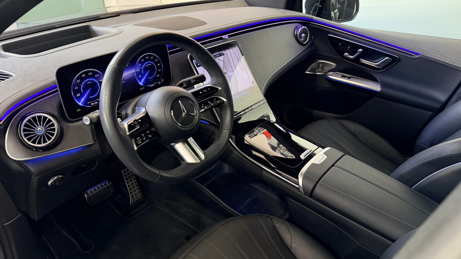 MERCEDES-BENZ EQE SUV