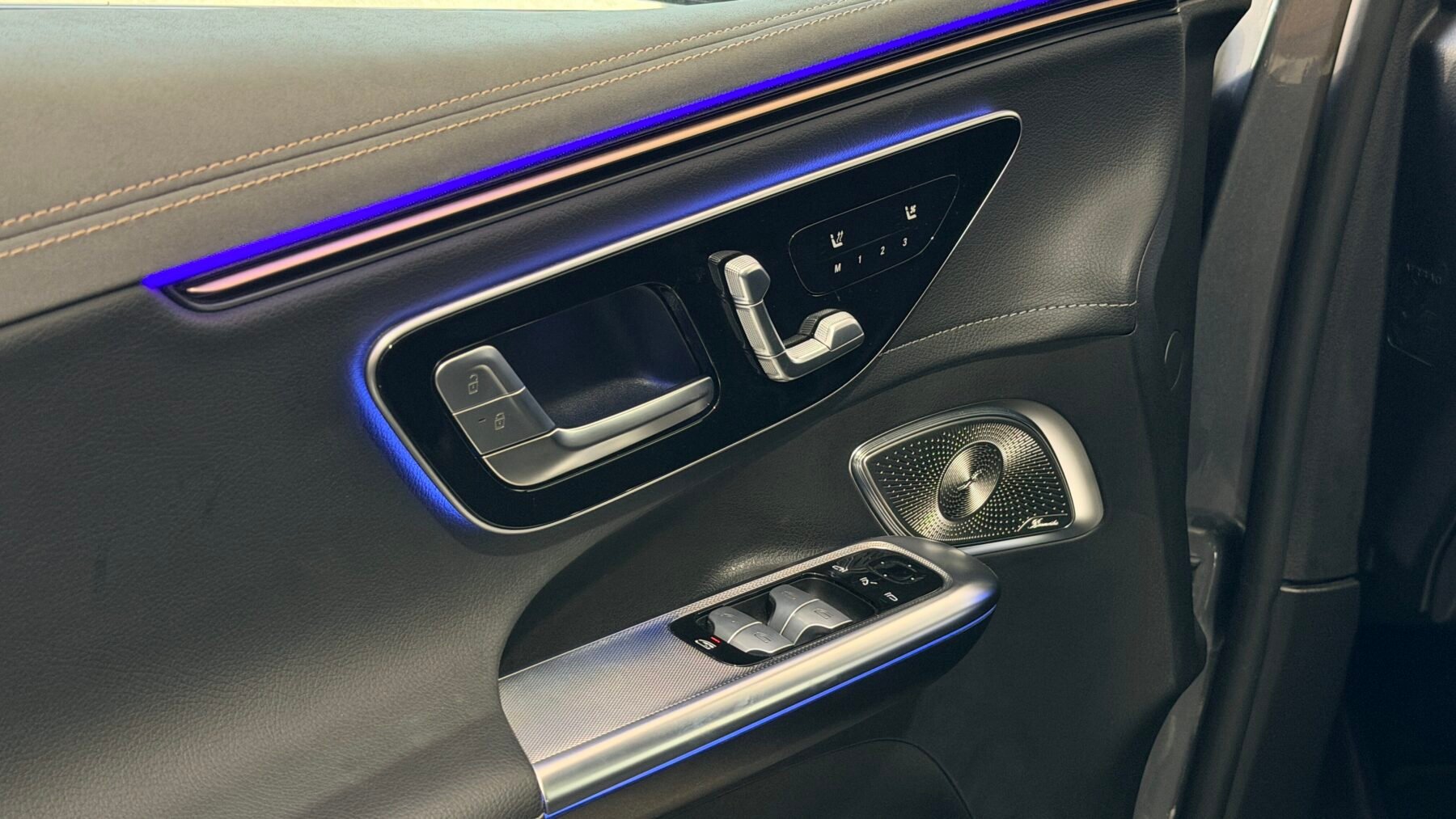 MERCEDES-BENZ EQE SUV