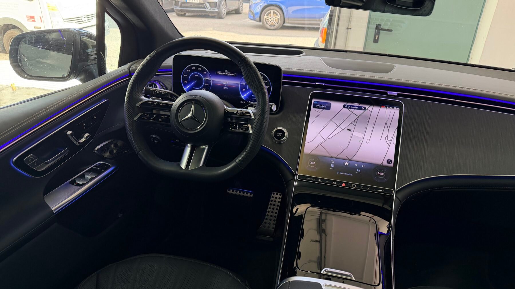 MERCEDES-BENZ EQE SUV