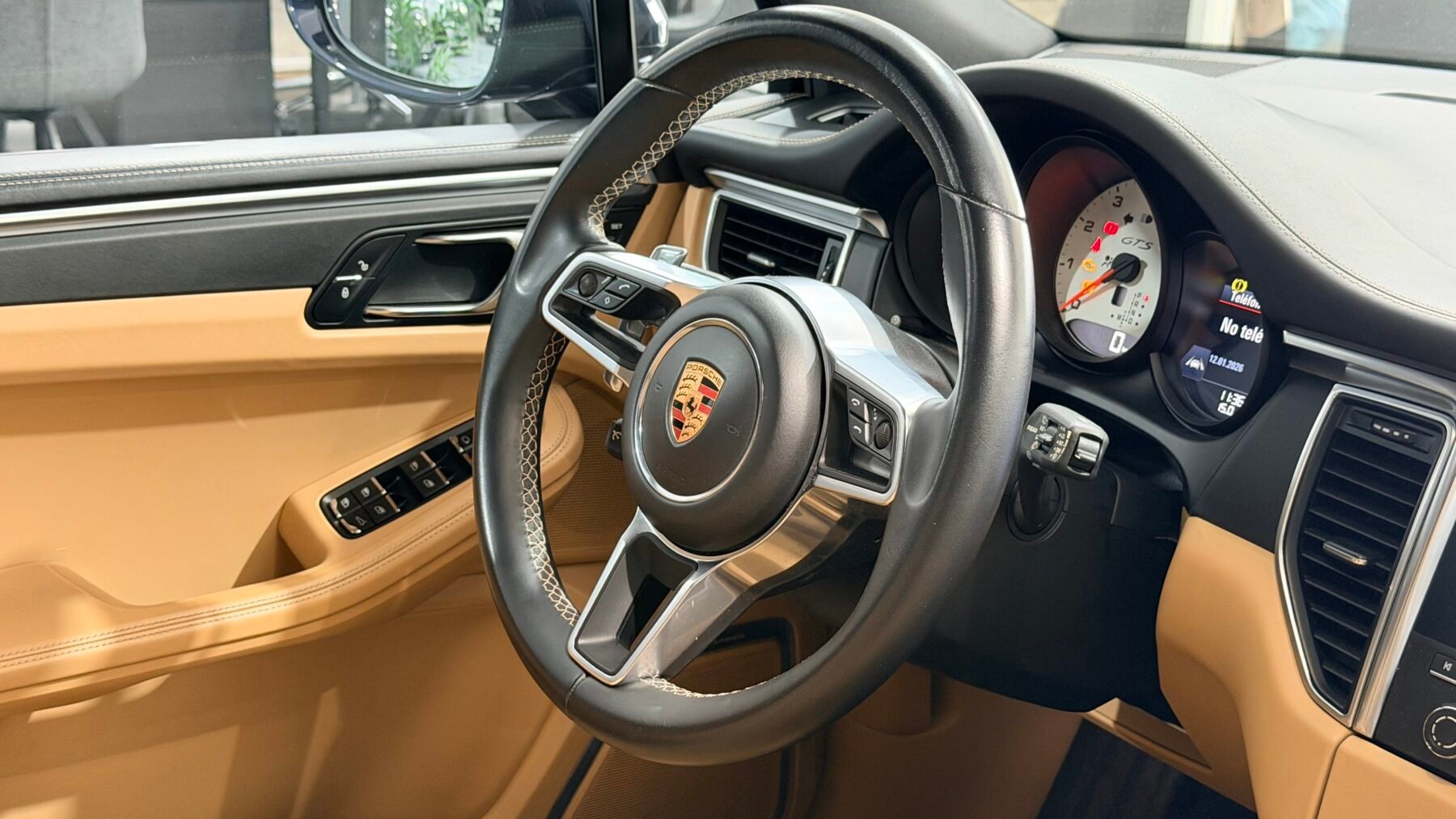 PORSCHE Macan GTS