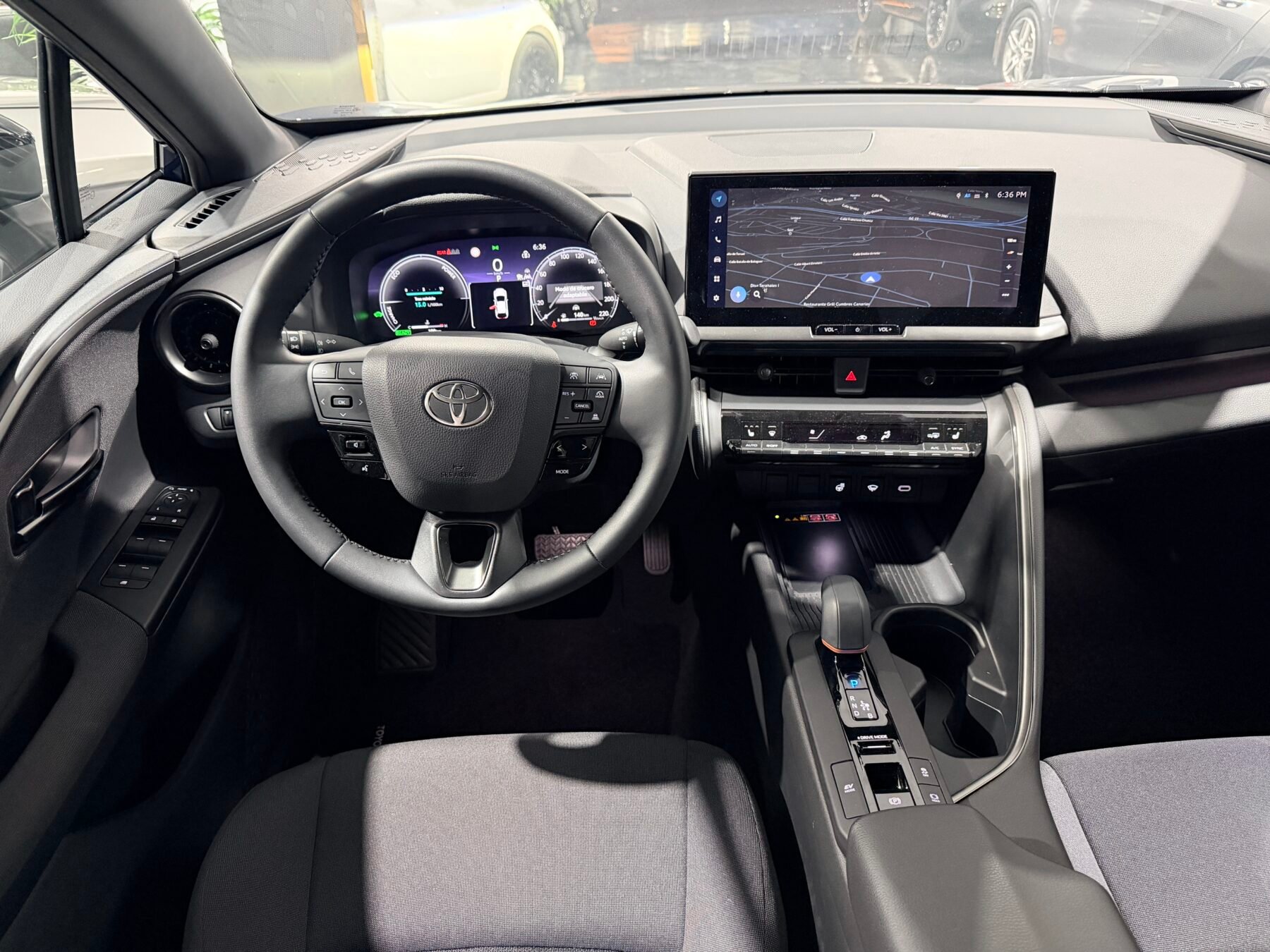TOYOTA CHR ADVANCE