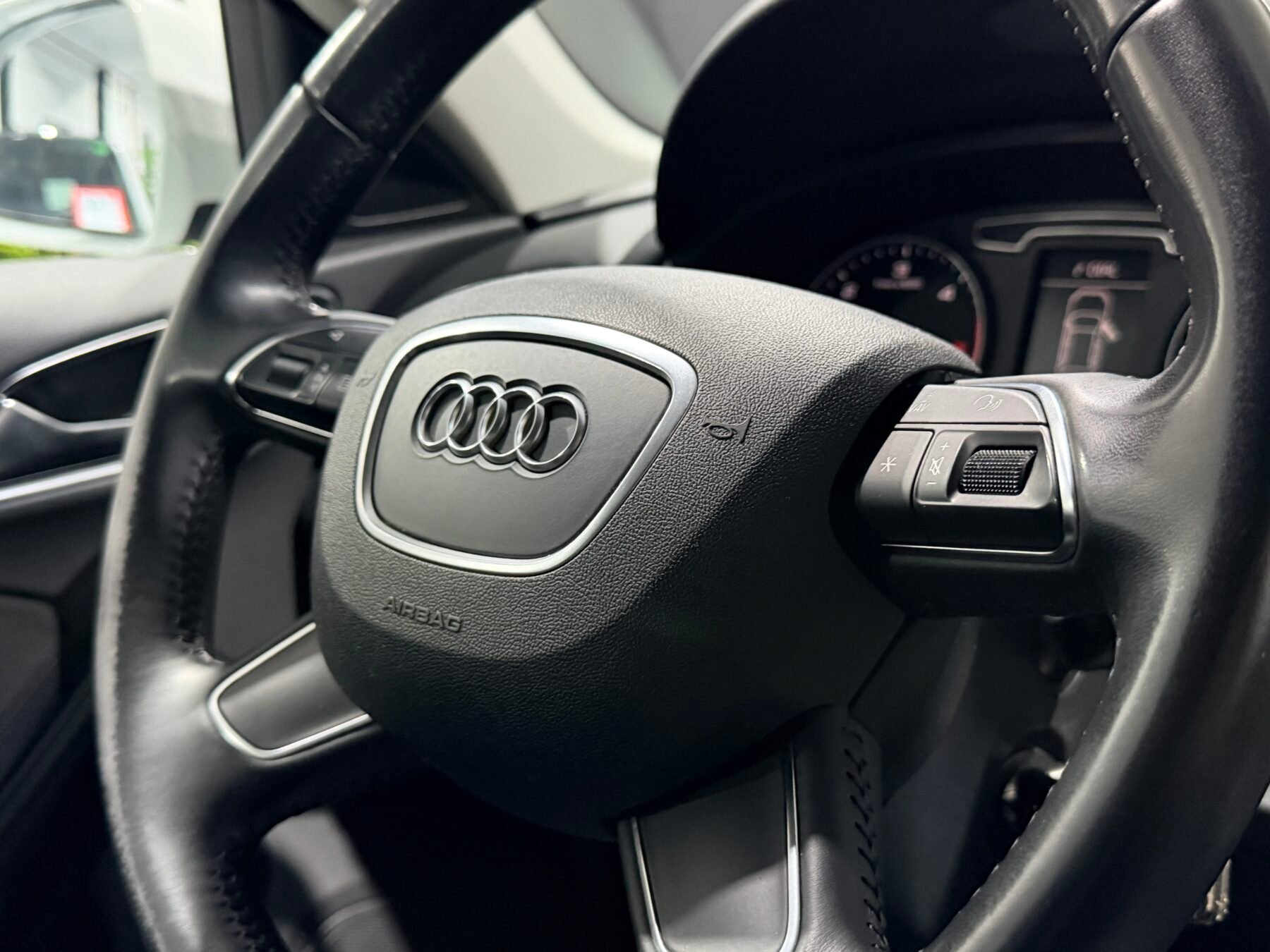 AUDI 2.0 TDI EXCLUSIVE