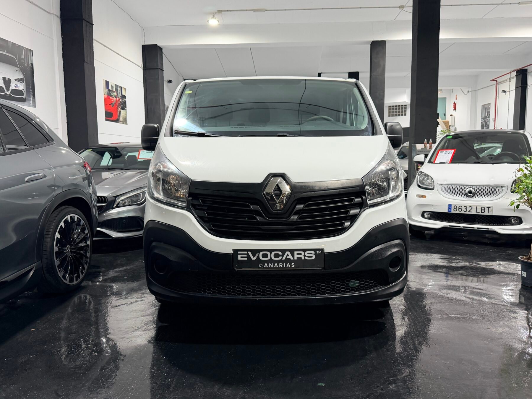 RENAULT TRAFIC CARGA