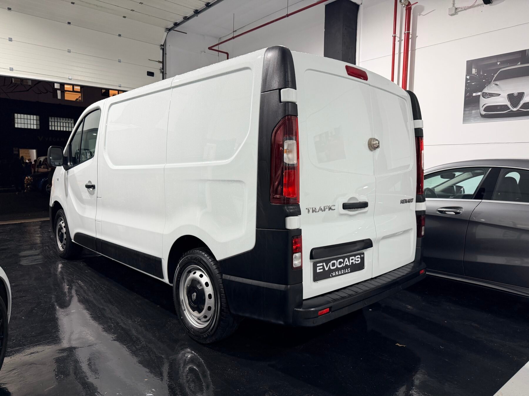 RENAULT TRAFIC CARGA