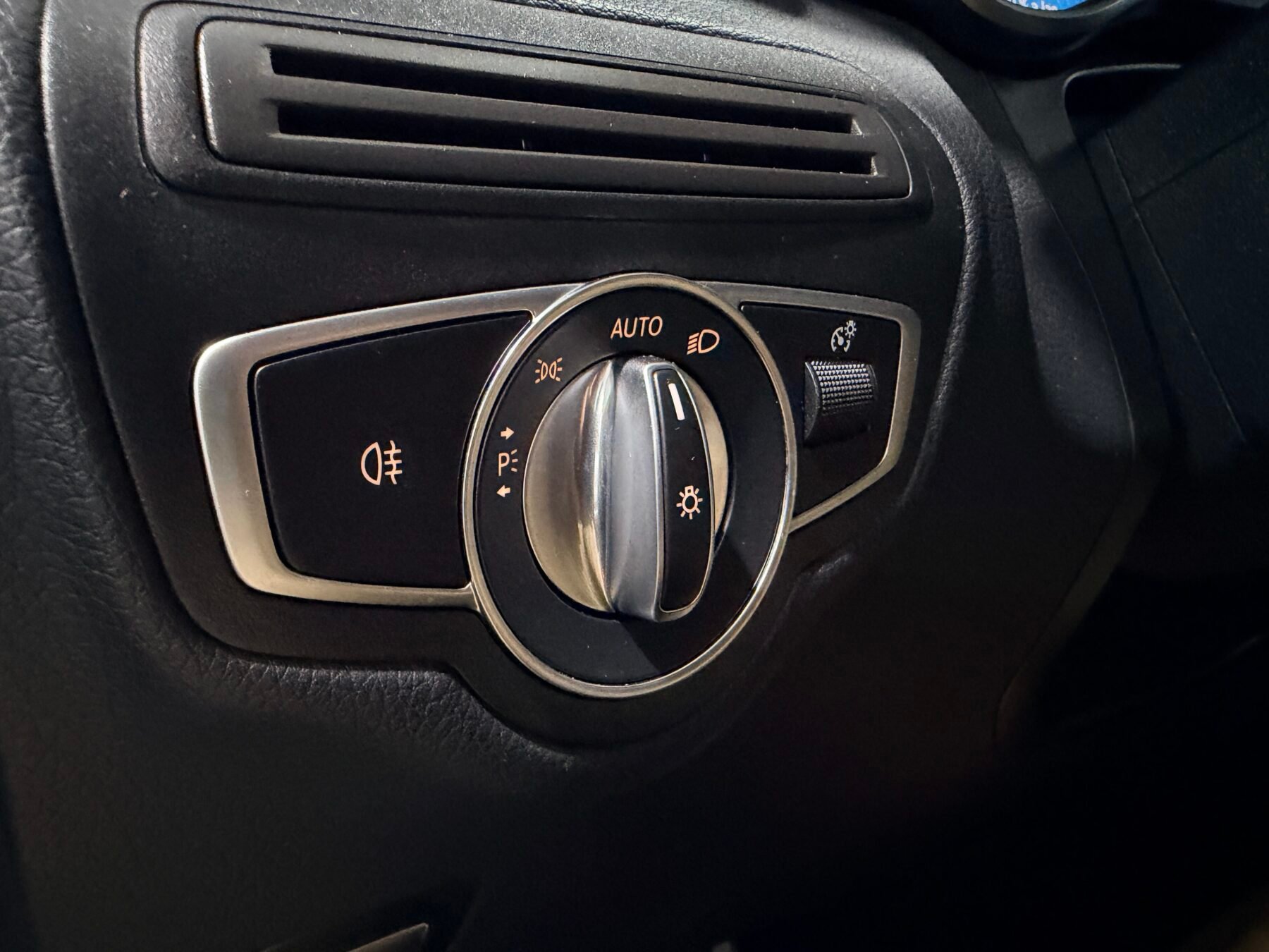 MERCEDES-BENZ GLC 300de