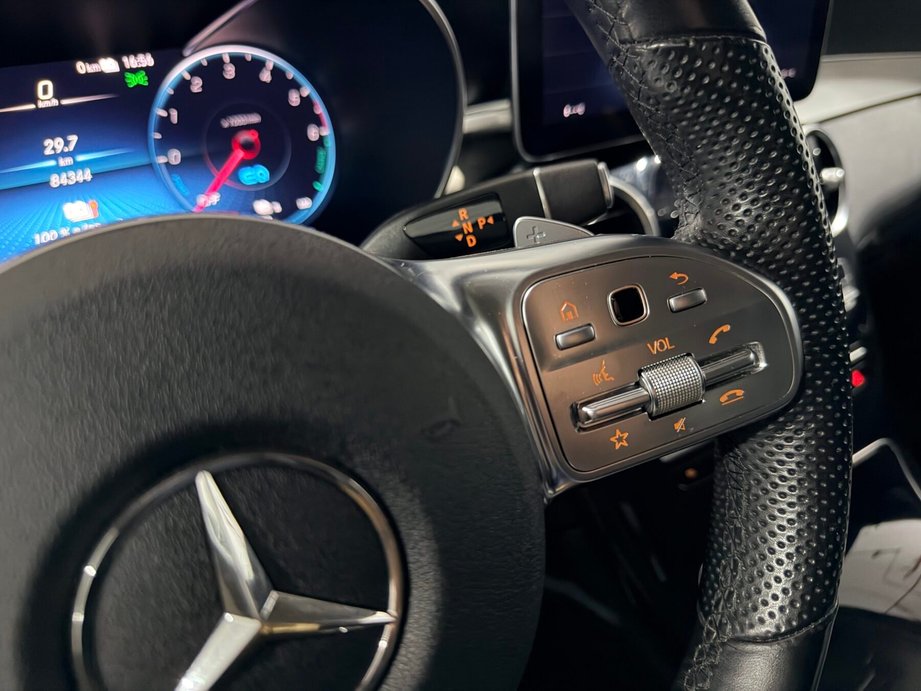 MERCEDES-BENZ GLC 300de